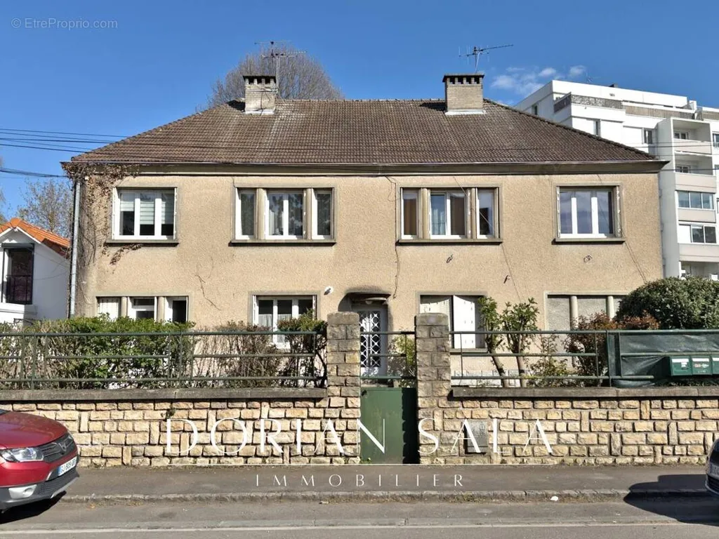 Korter asukohas Dijon