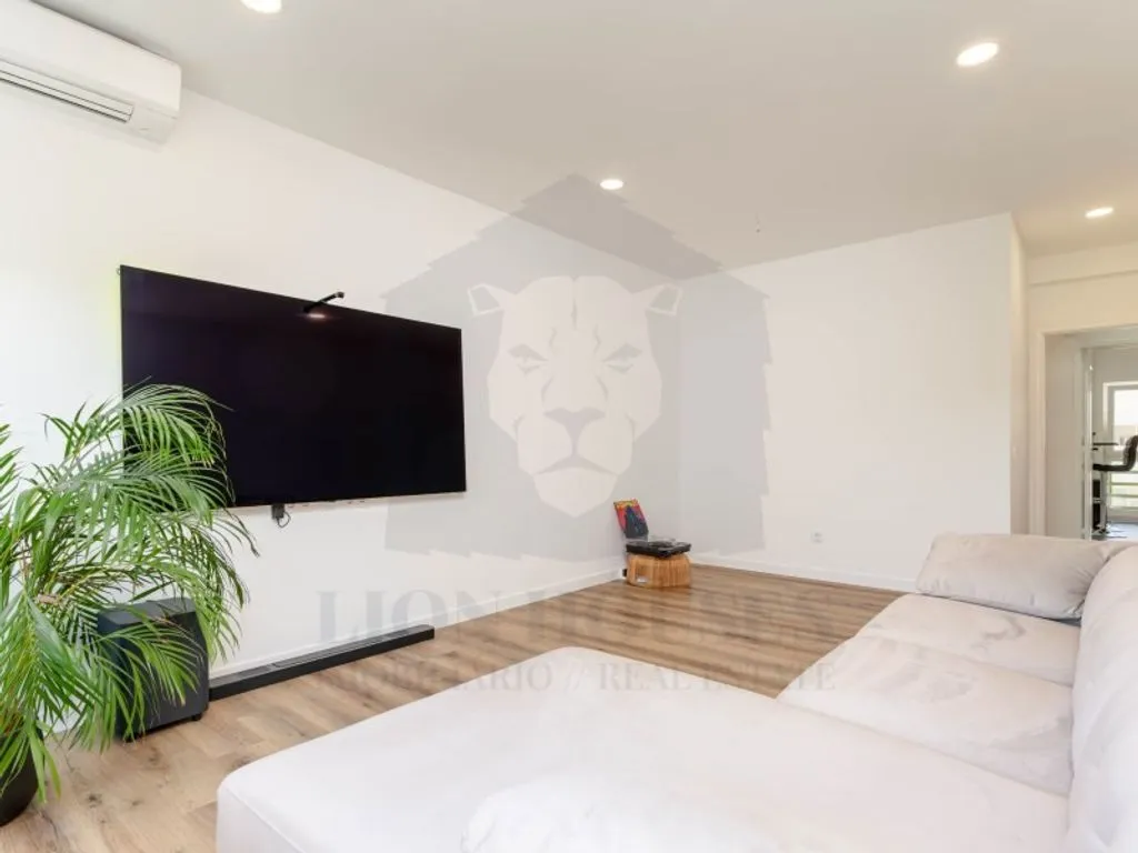 Elutuba - Luxury Flat with East-West View in Setúbal