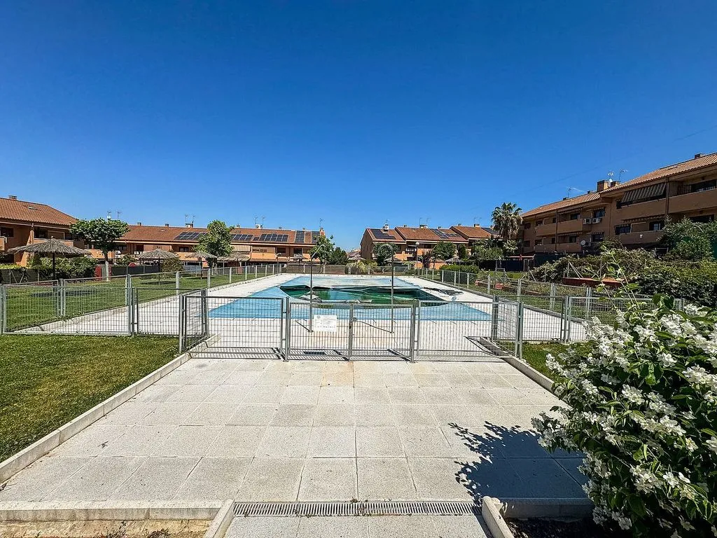 Bassein - Pareded Chalet with Pool in Coimbra