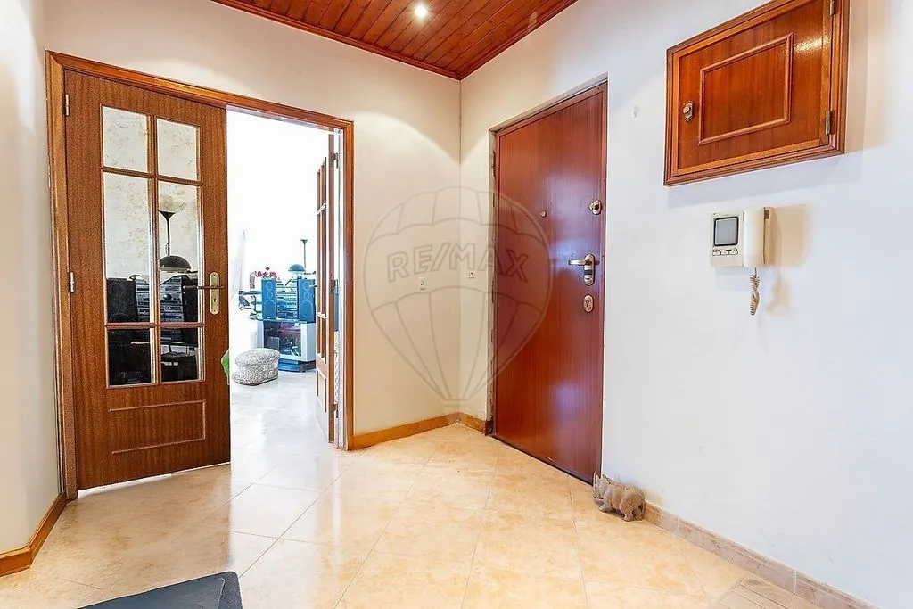 Esik - Luxury Duplex Flat in Sintra