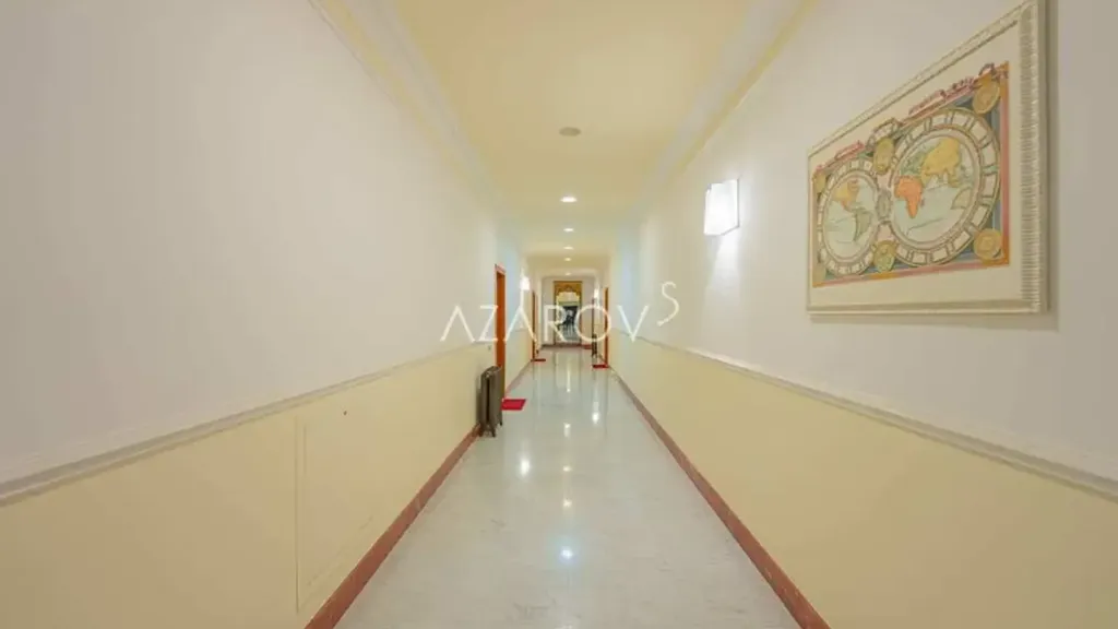 hallway_entrance