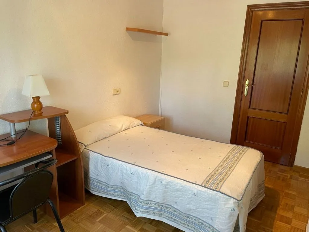 Chambres - Furnished Flat with Balcony in San Bernardo