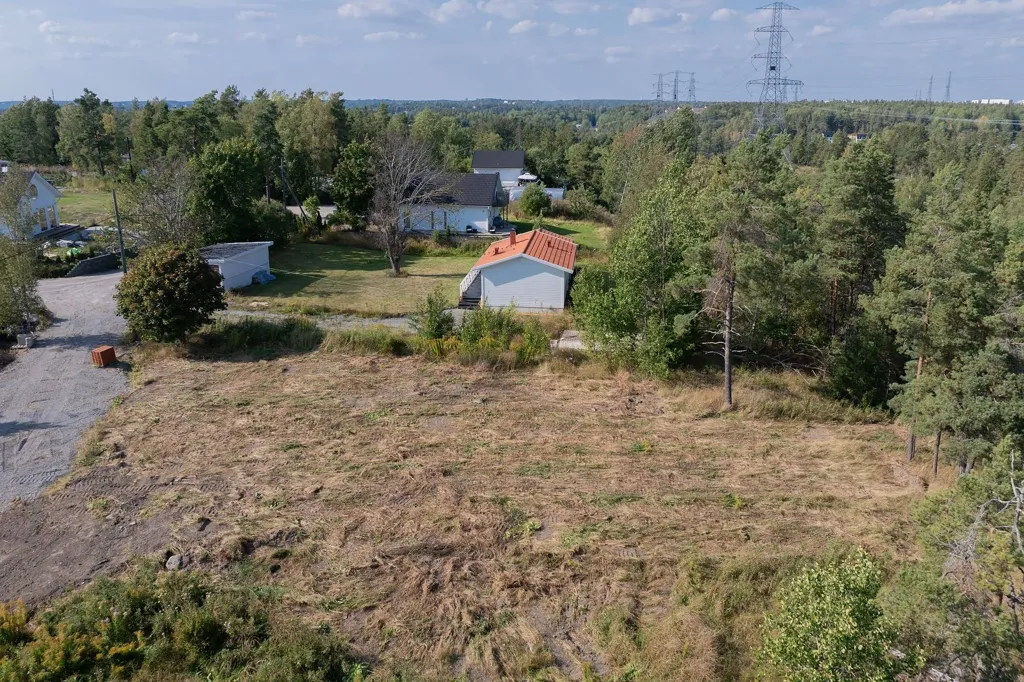 Õhuvaade - Corner Plot with Building Potential in Högmora