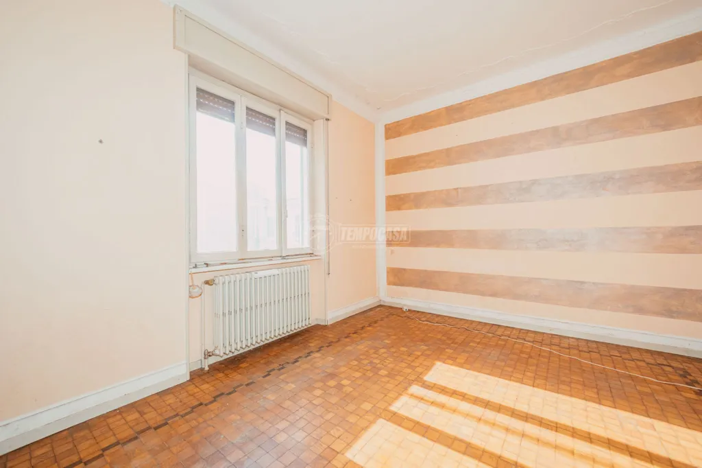Toad - Two-Bedroom House with Garden in Vigevano Centre