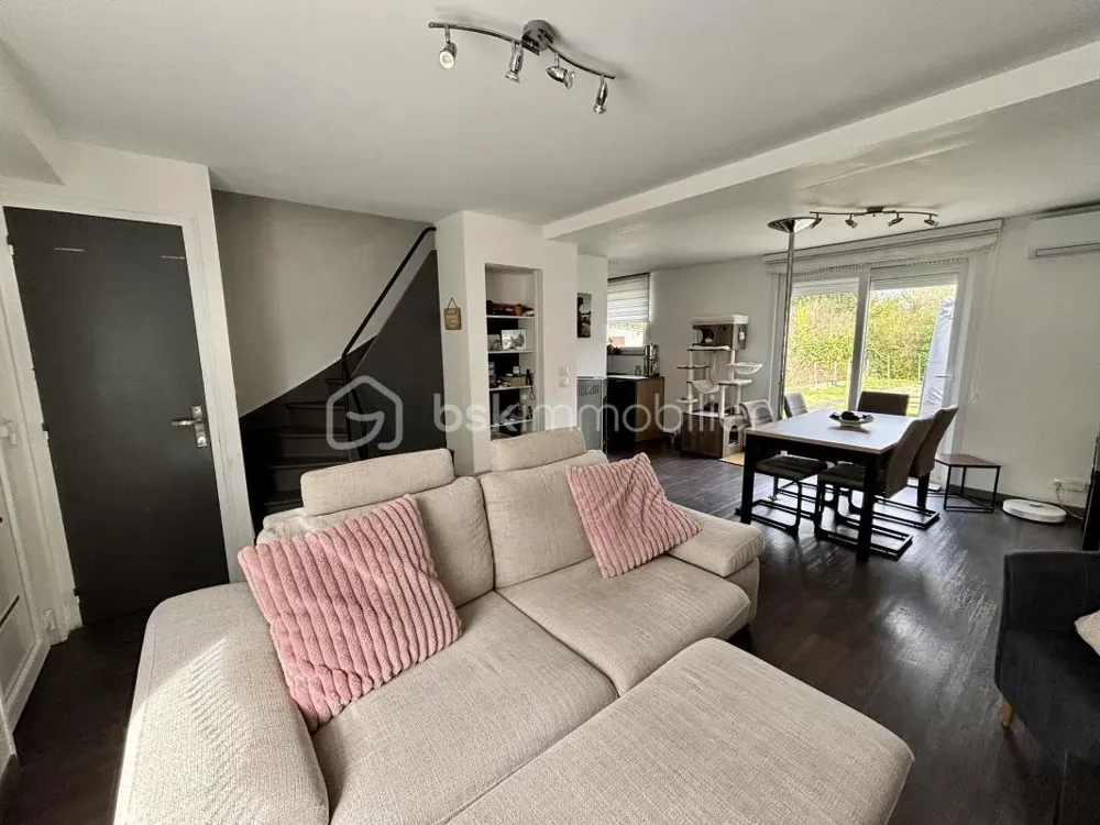 Elutuba - Modernised Semi-Detached House with Garden in Ardennes