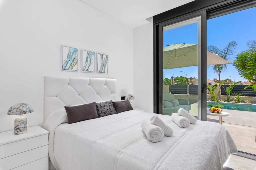Chambres - New Villa with Pool in El Campello