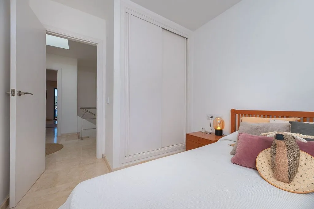 Chambres - Adosado with Pool and Terrace in Marina Botafoc