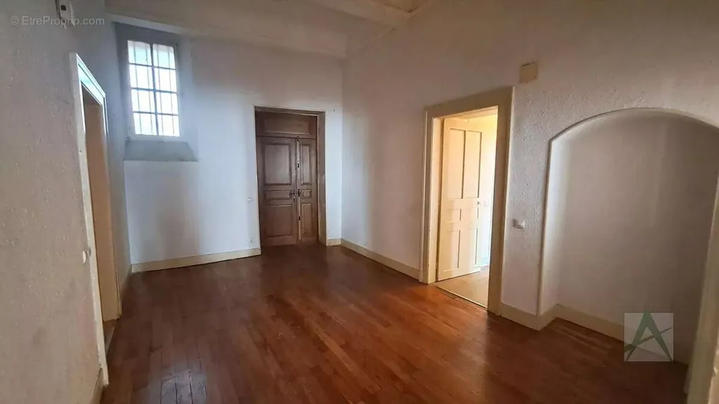 Toad - Luxury Apartment with High Ceilings in Chambéry