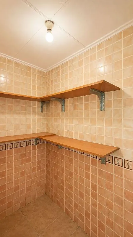 Utility Room - Apartment with Balcony in Canals