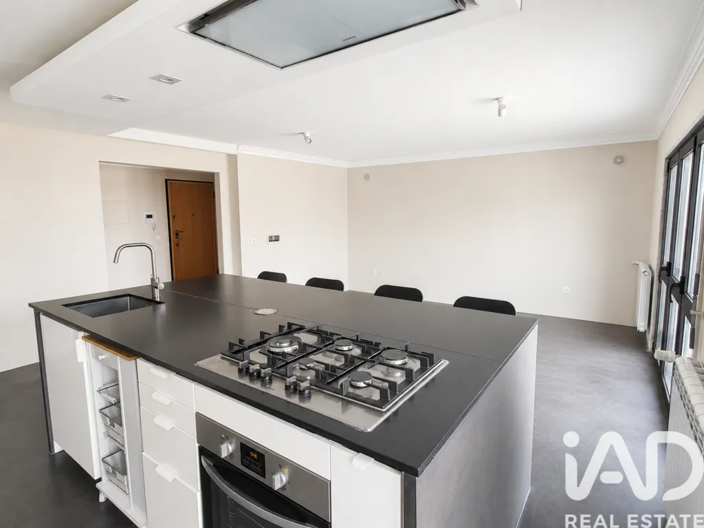 Kitchen - T3 Apartment with Spacious Terrace in Alfragide