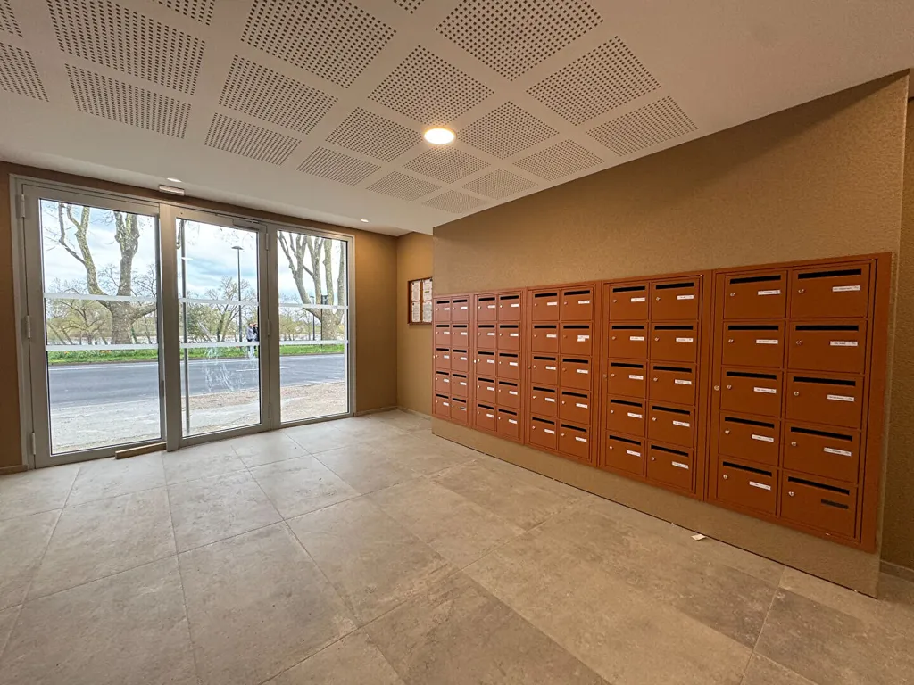 Entrée - Appartement Neuf avec Balcon à Orléans