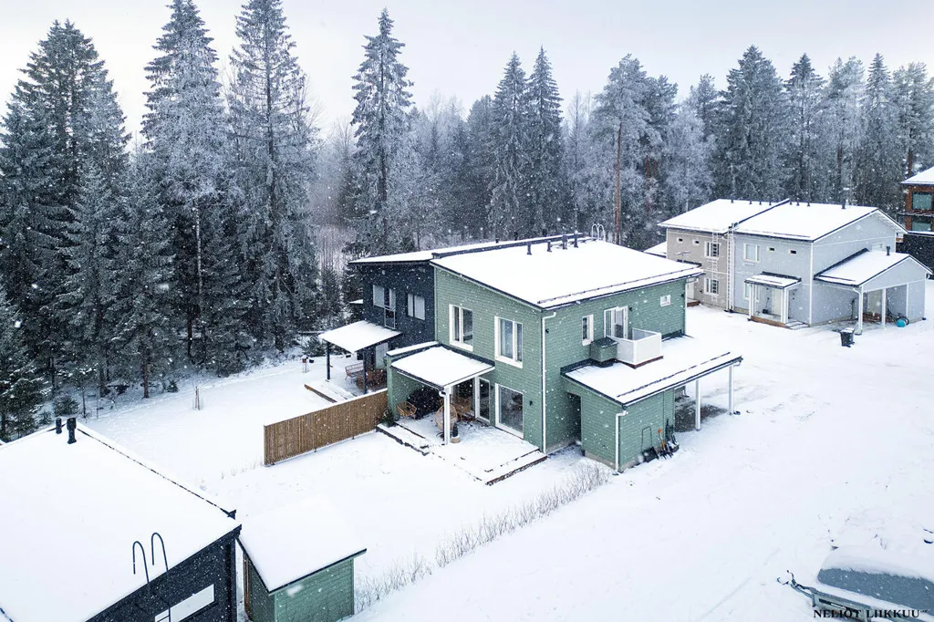 Õhuvaade - Modern House with Sauna and Carport