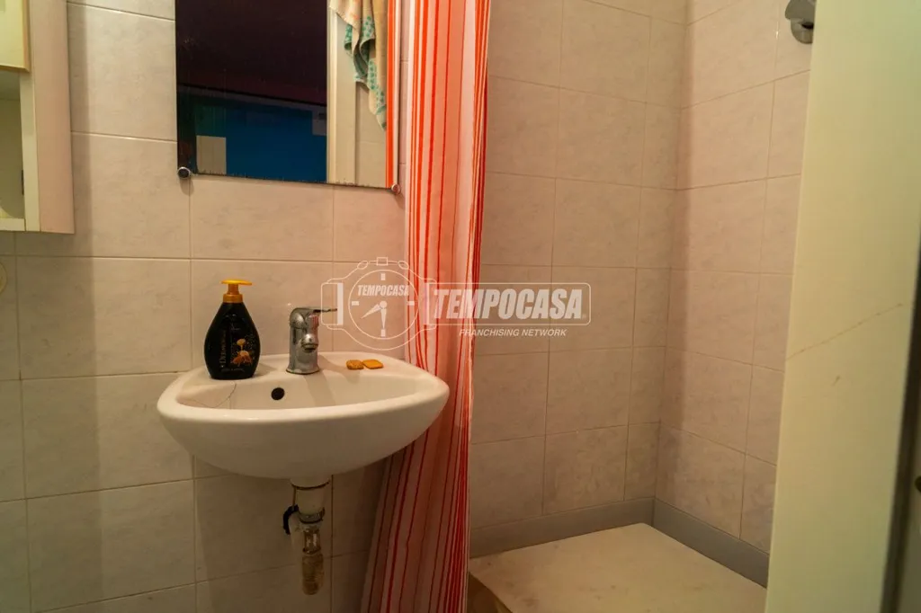 Salles de bain - Duplex Apartment with Terrace in Sassonia