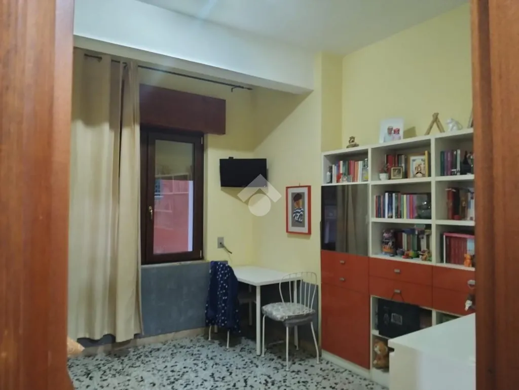 Kabinet - Apartment with Balcony in Avellino