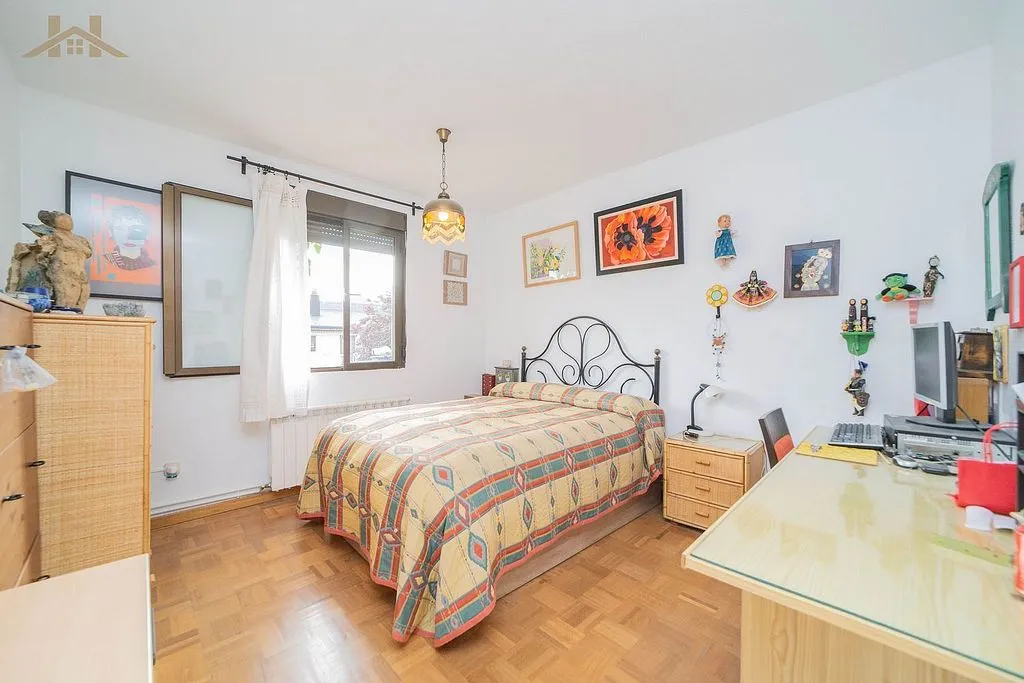 Chambres - Corner Semi-detached with Pool in Dehesa – El Soto