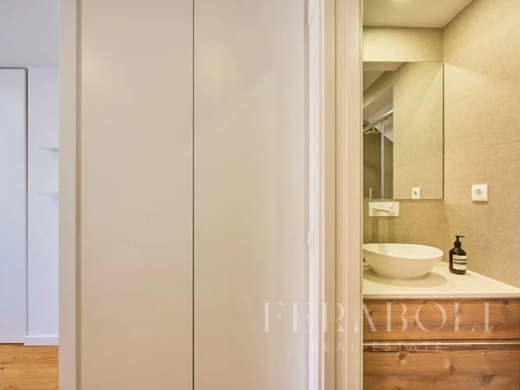Salles de bain - Luxury Duplex Flat with River View in Lisbon