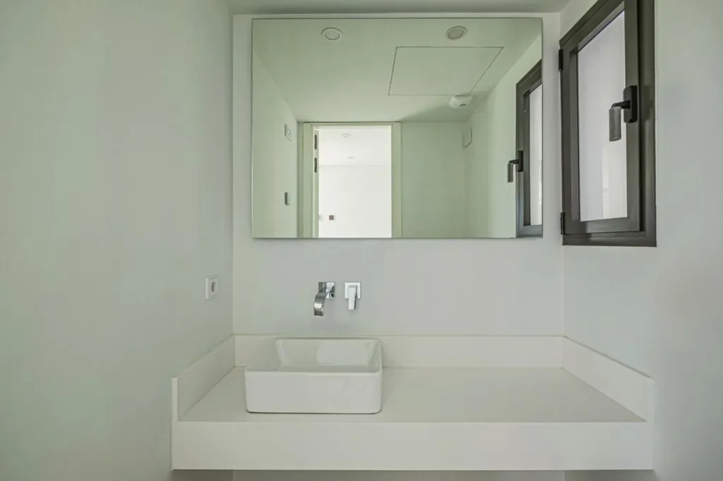 Bagni - Modern Villa with Ocean Views in Costa del Sol