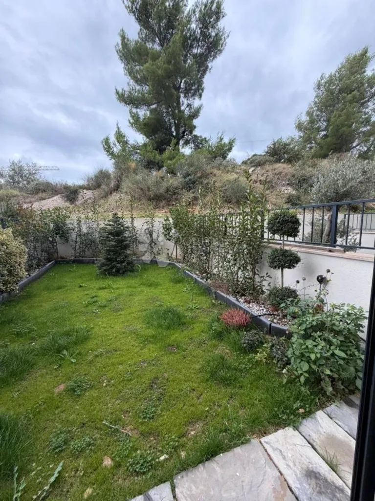 Giardino - Modern Studio with Garden in Duilovo, Split