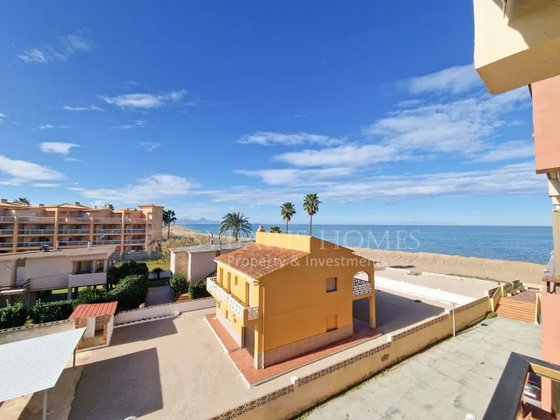 Balcon - Beachfront Apartment with Sea View in Dénia
