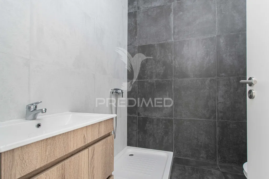Salles de bain - New T2 Apartment with Central Location in Azambuja