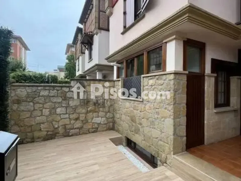 Terrass - Adosado with Terrace in Zarautz