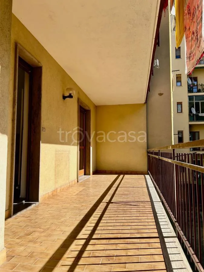 Balcon - Apartment with Balcony and Parking in Cuneo
