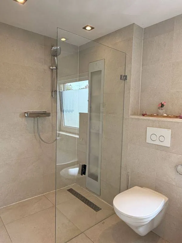 Bagni - Corner House with Garden in Eindhoven