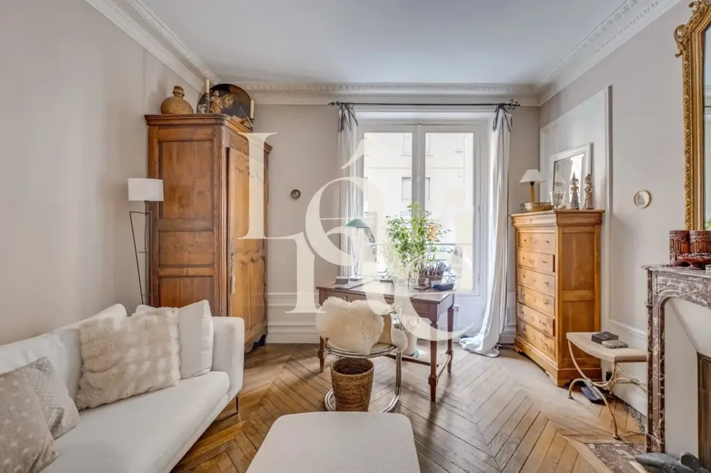 Living Room - 4-room apartment in Paris 5ème