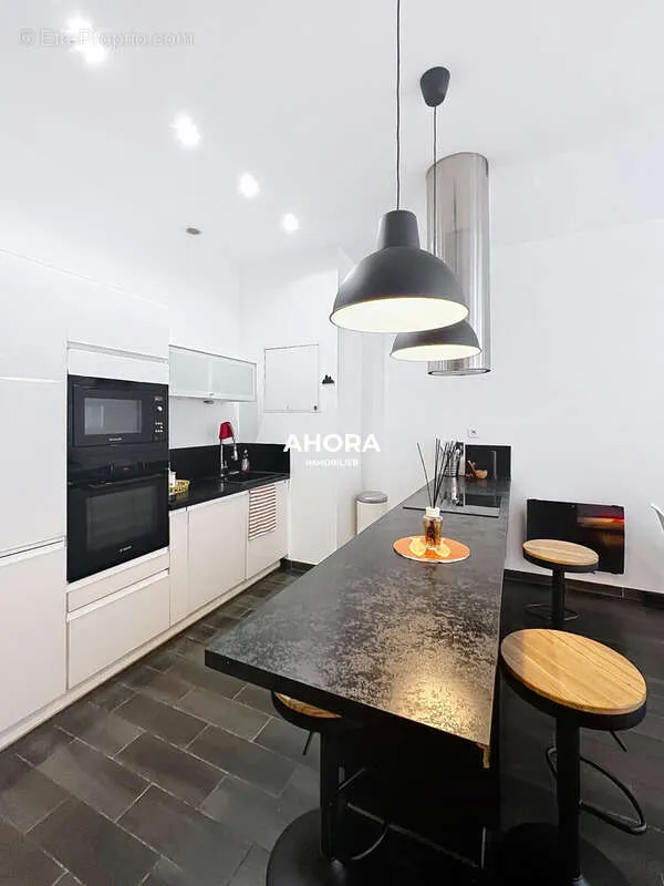 3-toaline korter asukohas Marseille-8e