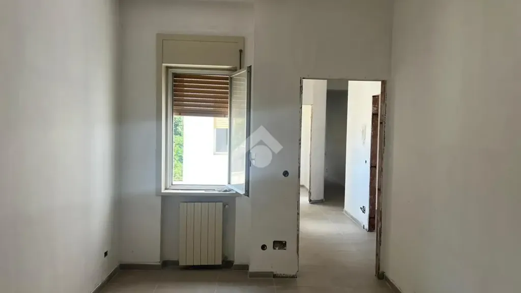 Esik - Modernised Apartment with Balcony in Giarre