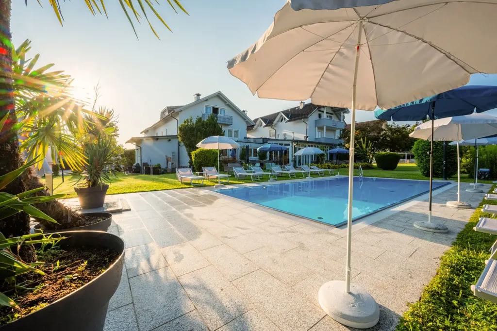 Piscine - 2-Bedroom Apartment with Pool in Central Location