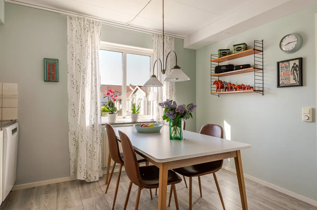 Söögituba - Apartment with Balcony in Mantorp