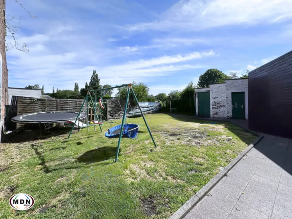 Jardin - Maison Atypique avec Jardin et Terrasse à Boussu