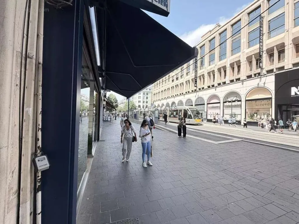 Luxury Apartment with Business Potential in Nice