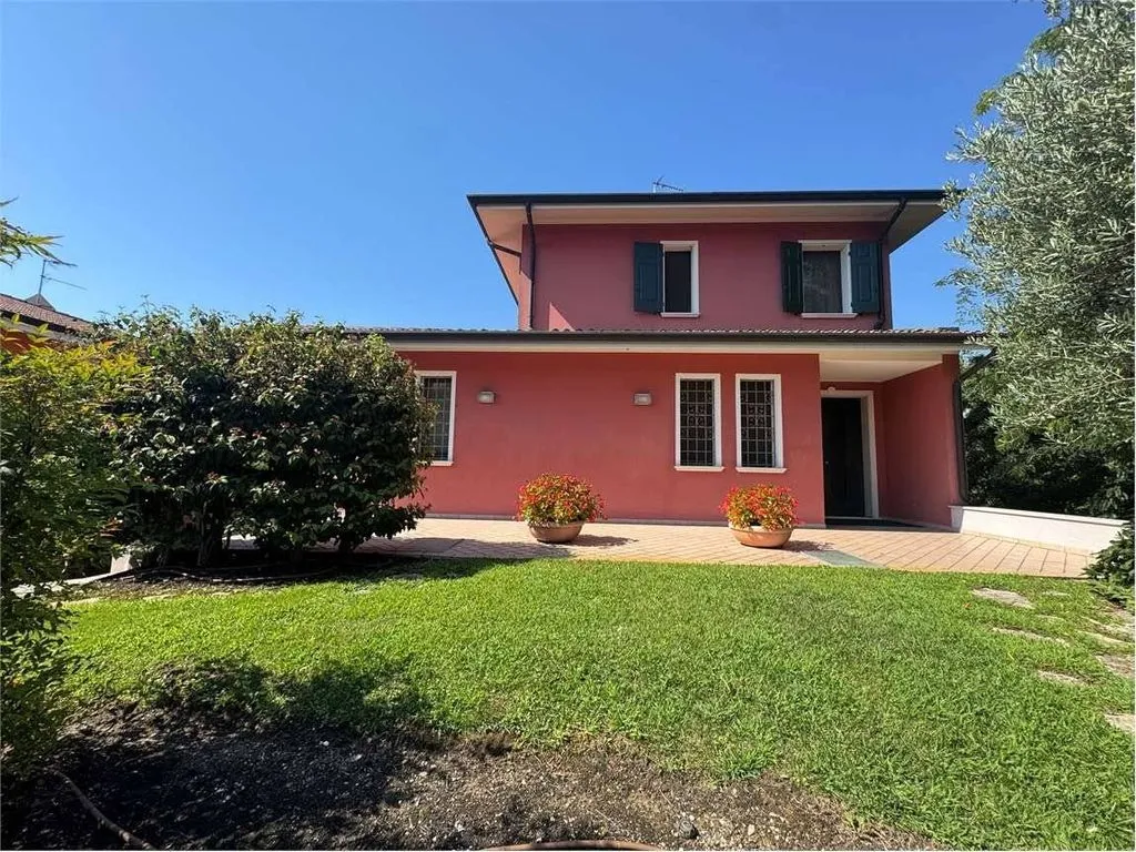 Välivaade - Luxury Villa with Pool in Volta Mantovana