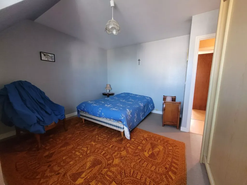 Magamistoad - House with Sea View in Quiet District