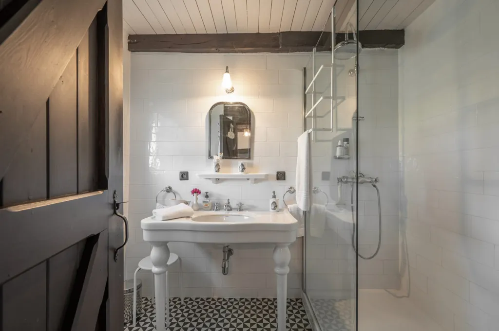 Salles de bain - Cottage Rénové avec Terrasse près de Bruges