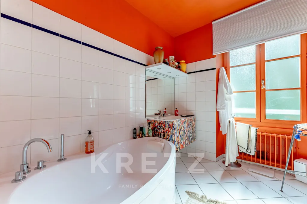 Vannitoad - Historic Apartment with Park View in Bougival