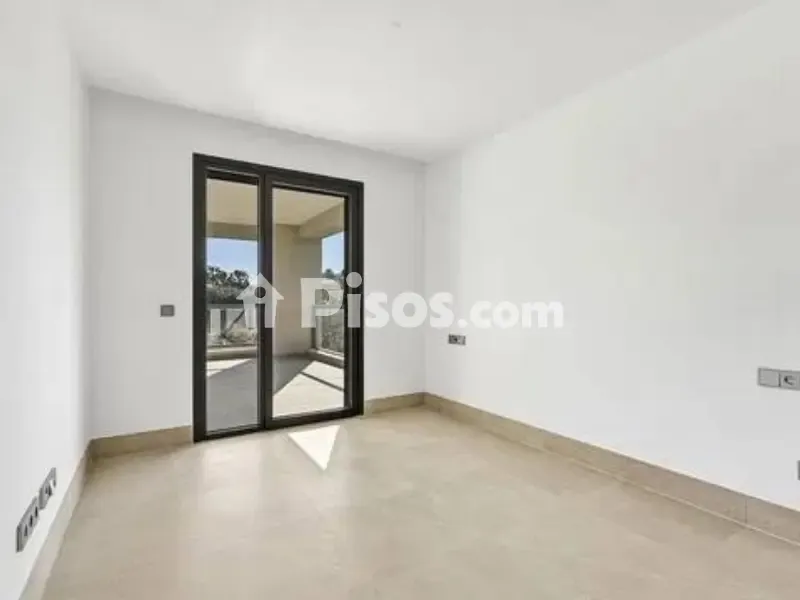 Rooms - Contemporary Flat with Pool in Casares Costa