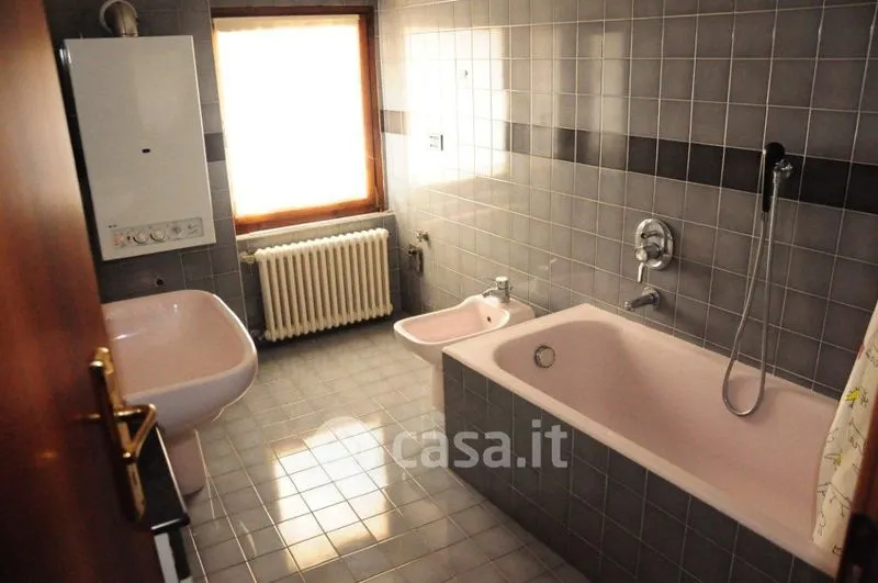 Vannitoad - Atrium Apartment with Parquet in Sarnico