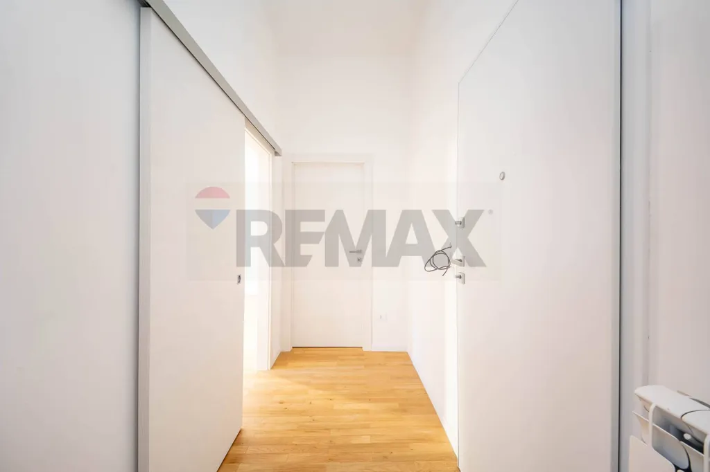 hallway_entrance