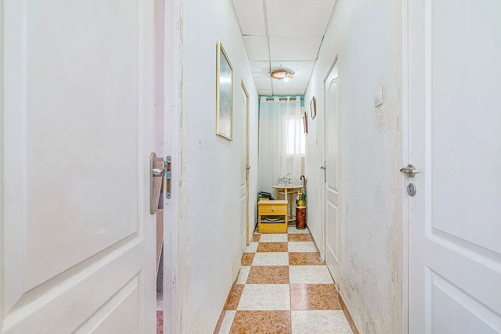 Esik - Semi-detached House with Pool in Alfacar
