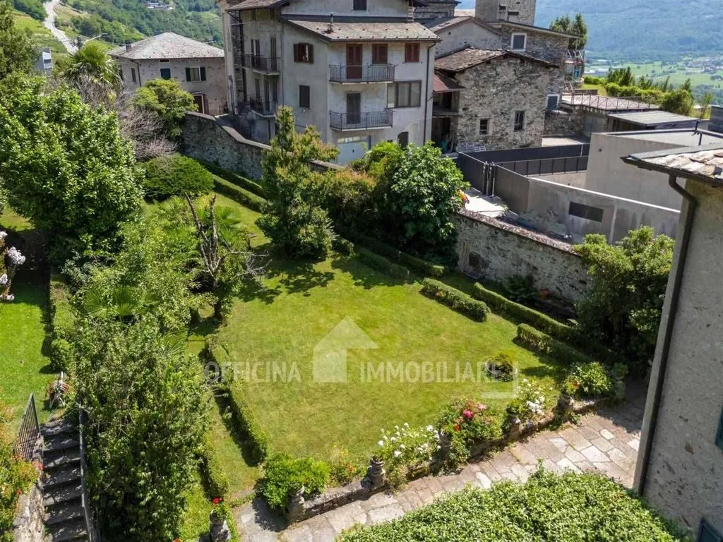 Jardin - Luxury Villa with Garden in Sondrio