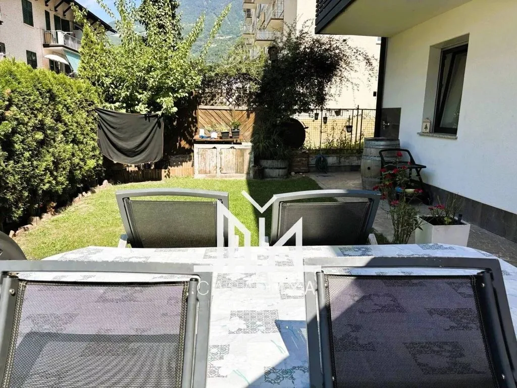 Terrass - Luxury Villa with Private Garden in Laives