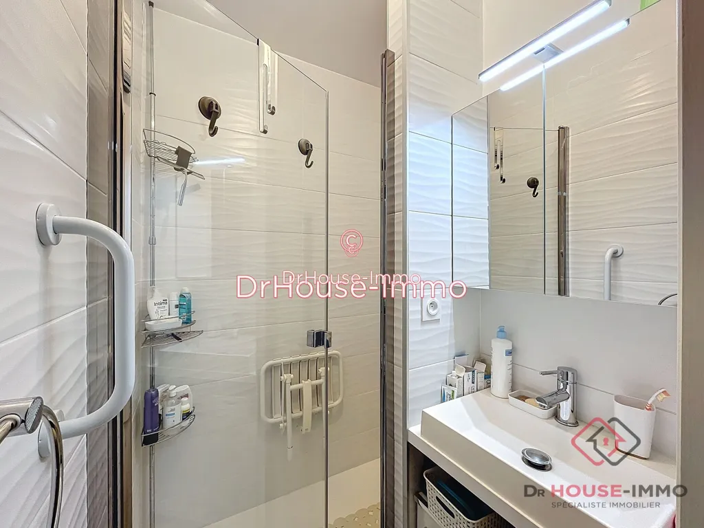 Salles de bain - Appartement avec Parking à Périgueux