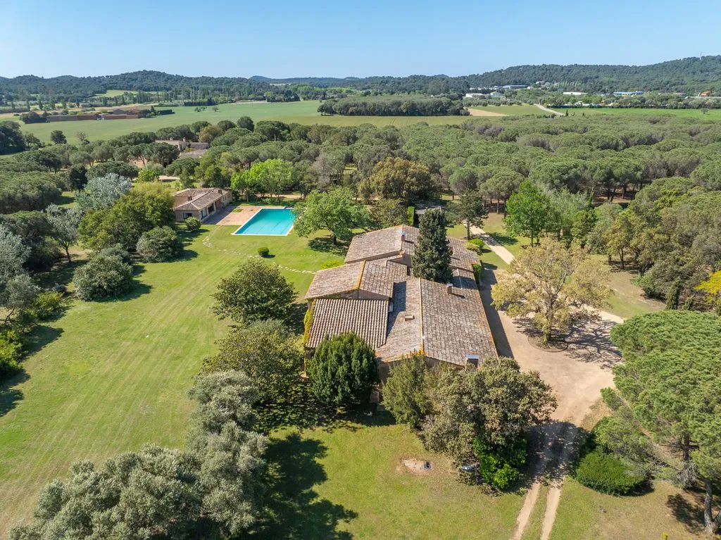 Vista aerea - Luxury House with Historic Tower in Mont-ras
