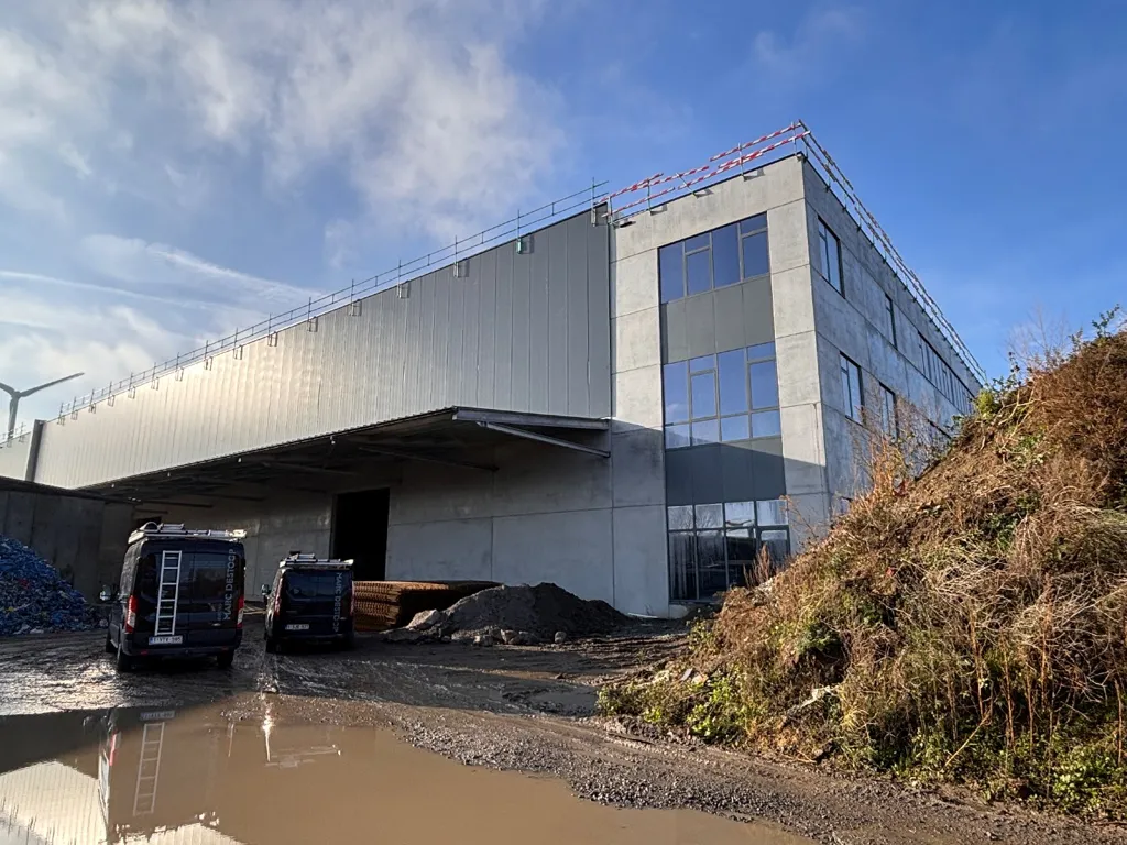 Esterno - Logistic Site with Office Space in Harelbeke