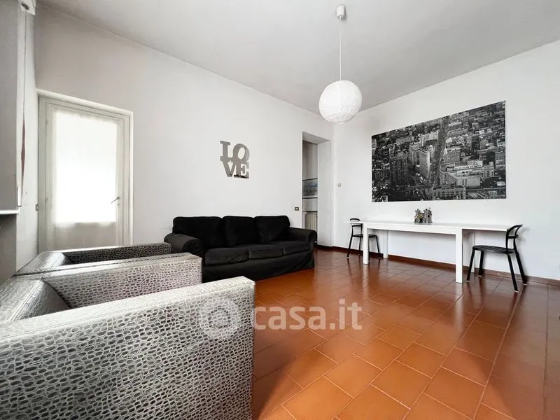 Elutuba - Two-Bedroom Apartment with Balcony in Seregno