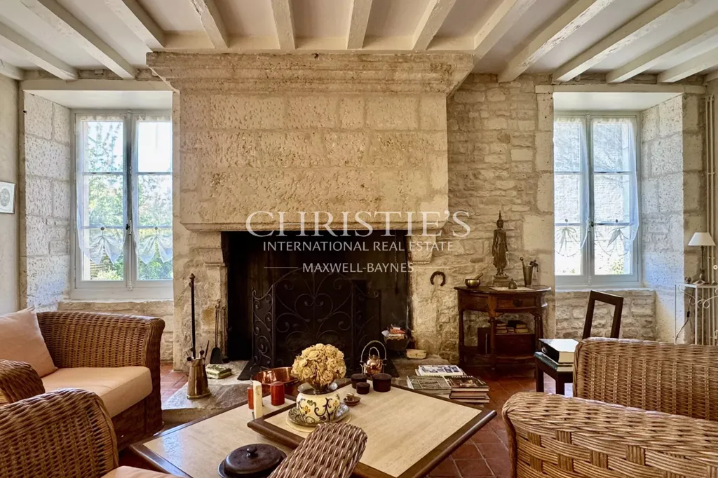 Soggiorno - Historic Manor with Courtyard in Tusson, Charente