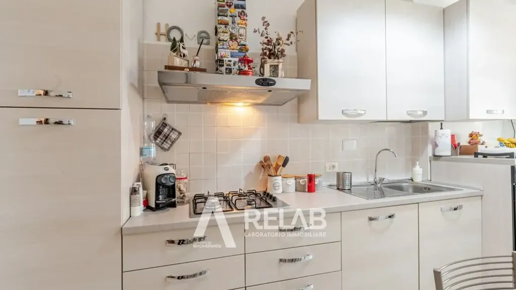 Cuisine - Bright Trilocale with Balcony in Appio Claudio, Rome